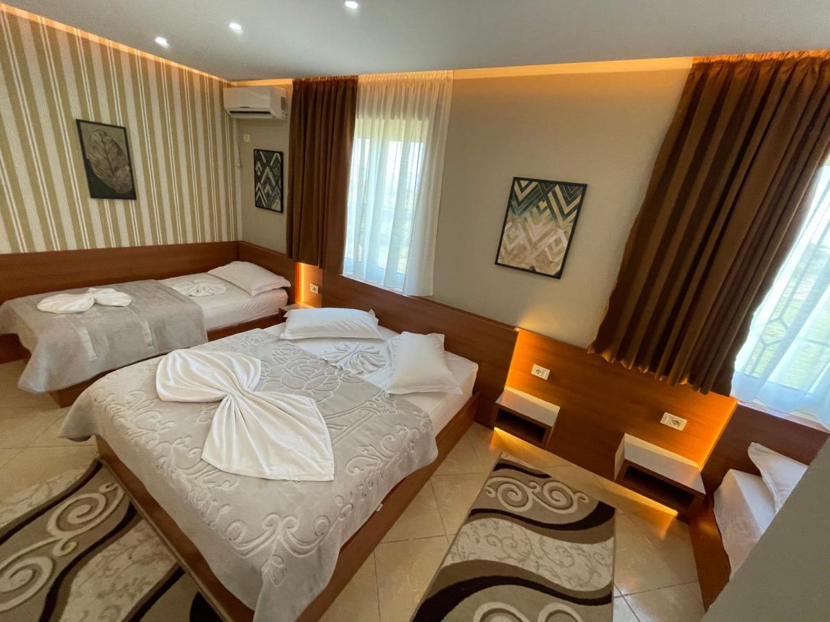Hotel Emigranti Shkodër Buitenkant foto