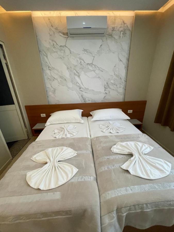 Hotel Emigranti Shkodër Buitenkant foto