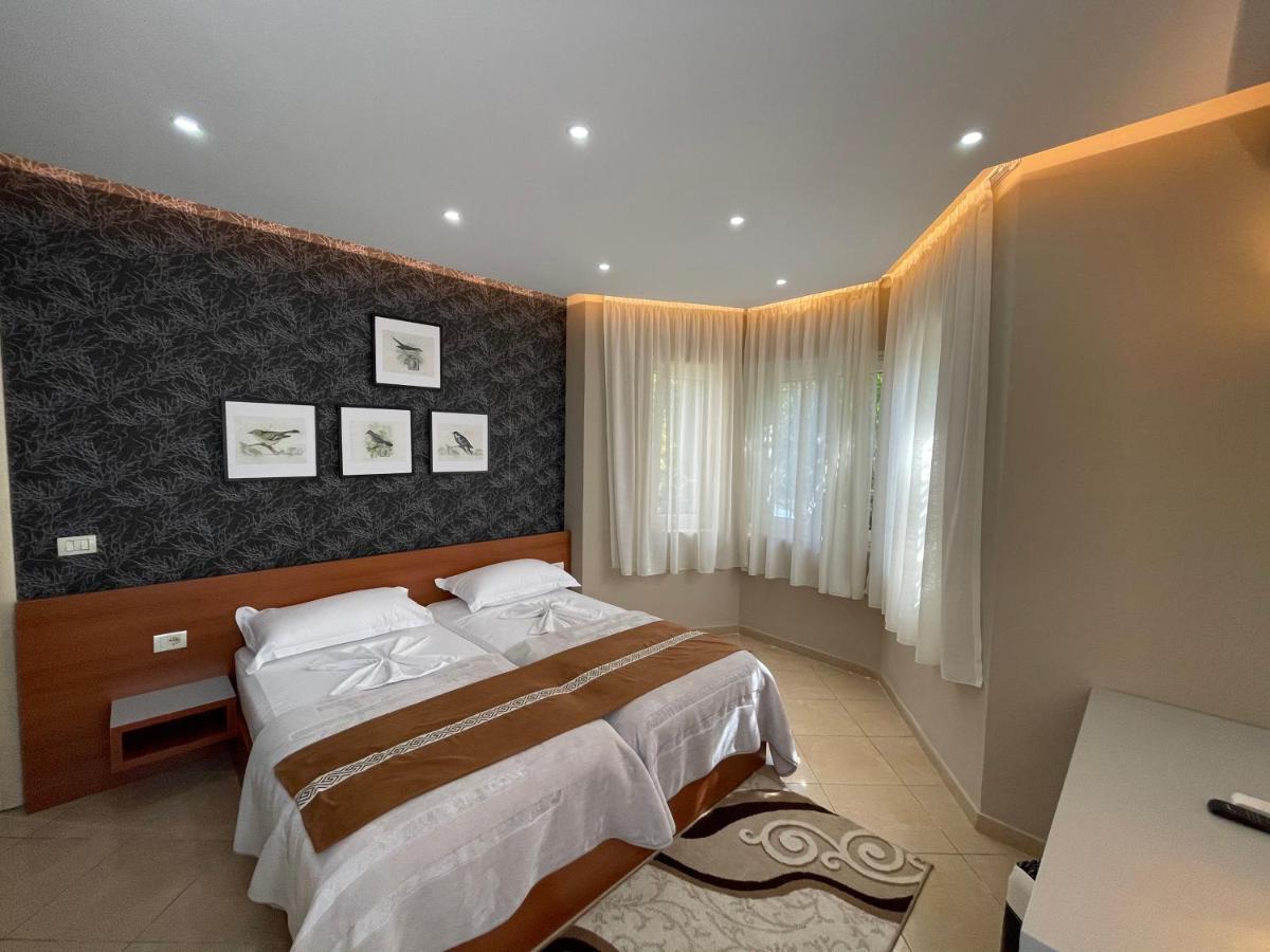 Hotel Emigranti Shkodër Buitenkant foto